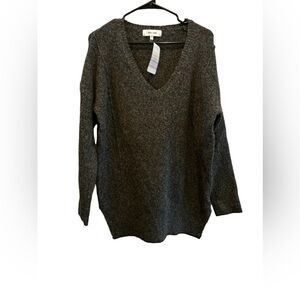 JOHN + JENN anthropology, gray V-neck‎ sweater s/p